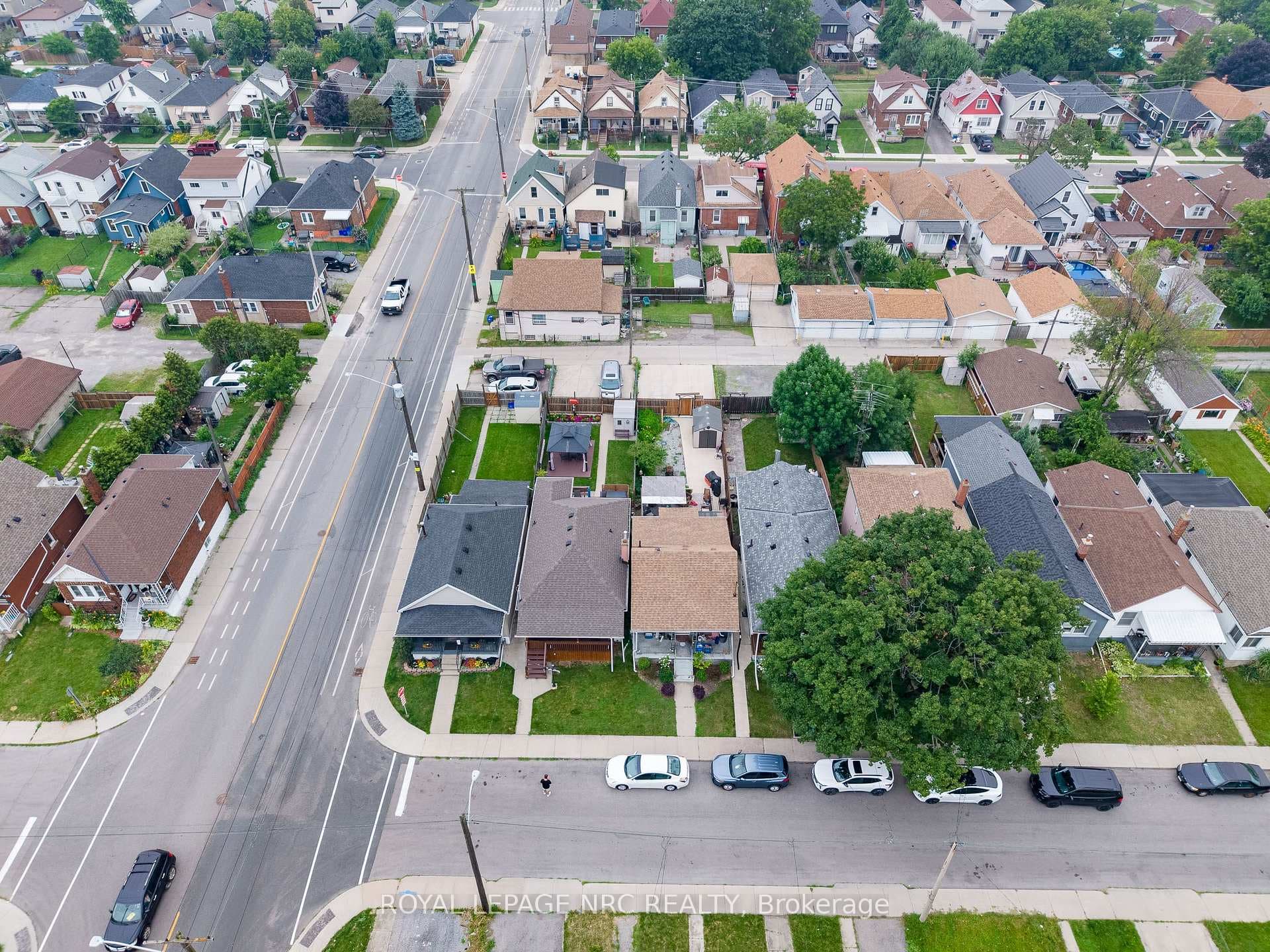 237 PALING Avenue photo 38