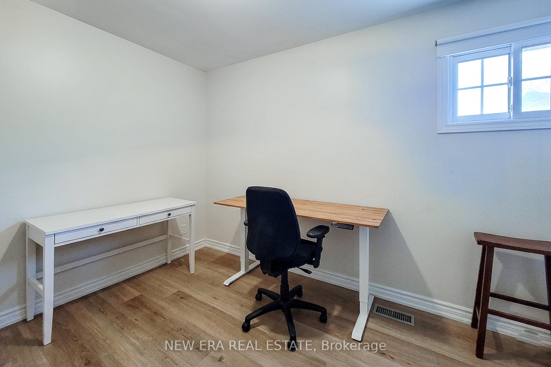 55 Spring Garden Boulevard photo 26