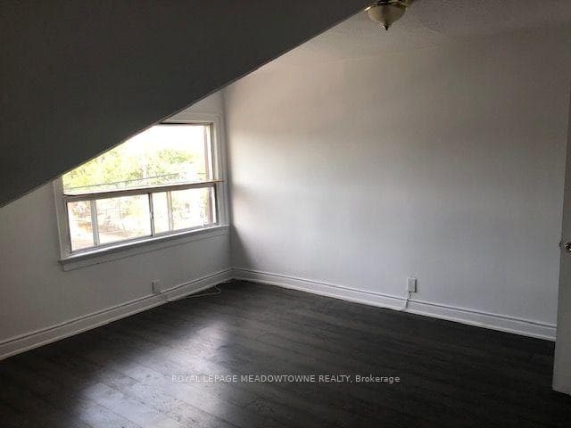 1211 College Street Unit Upper photo 28