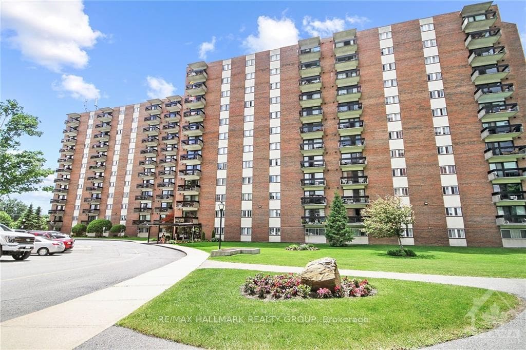 1505 BASELINE Road Unit 811 photo 1