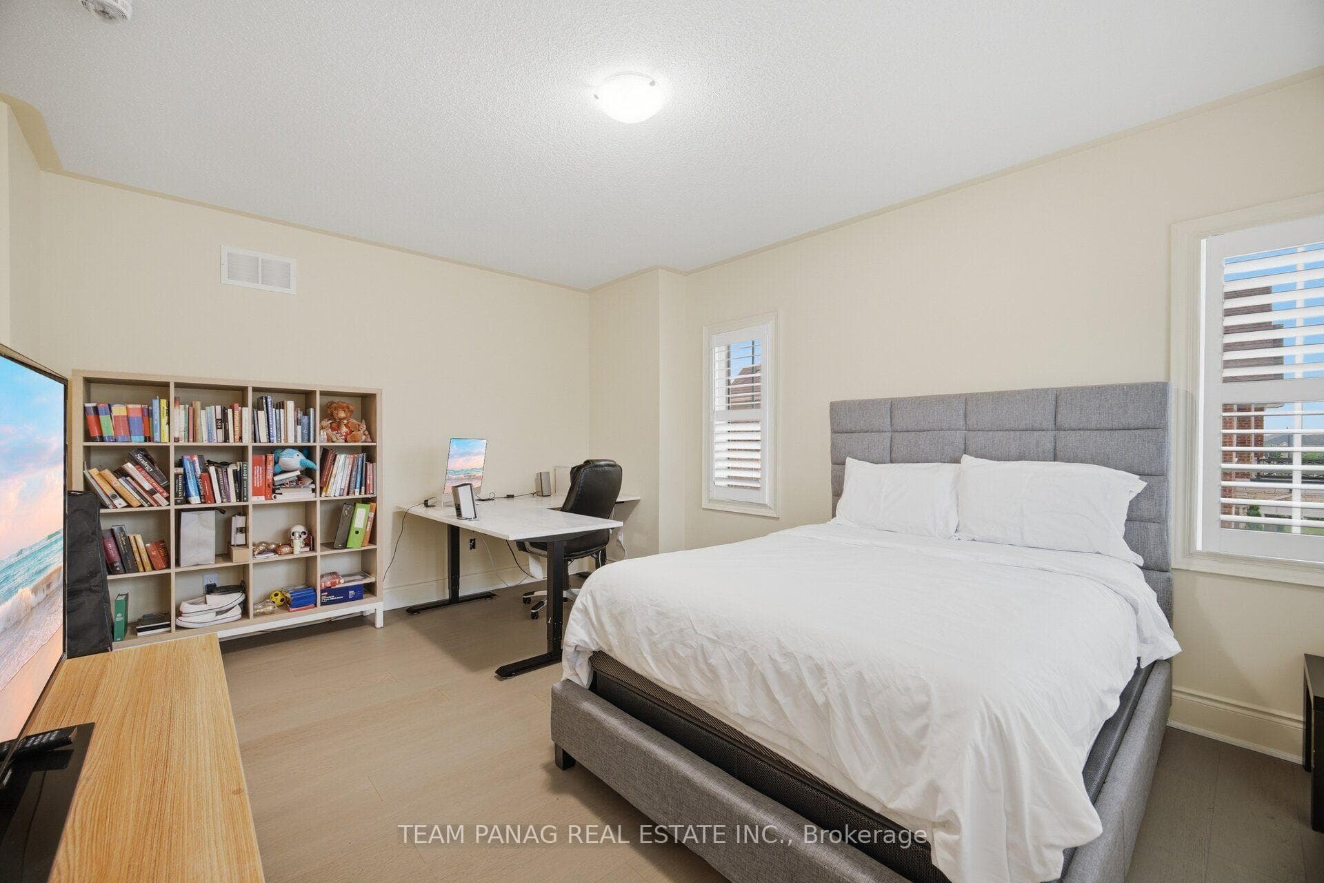 7 Balloon Crescent photo 33