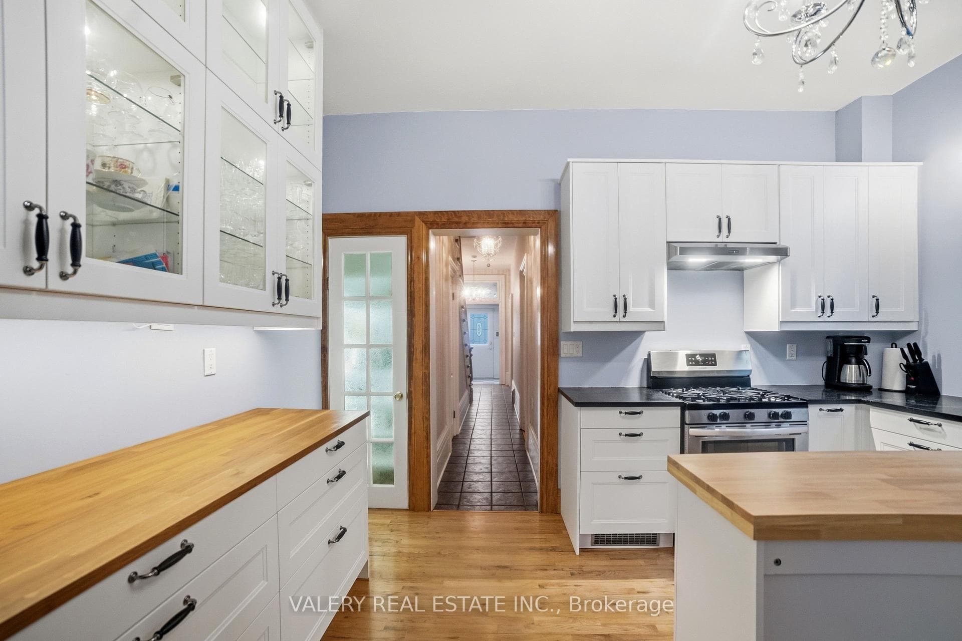 306 John Street photo 13