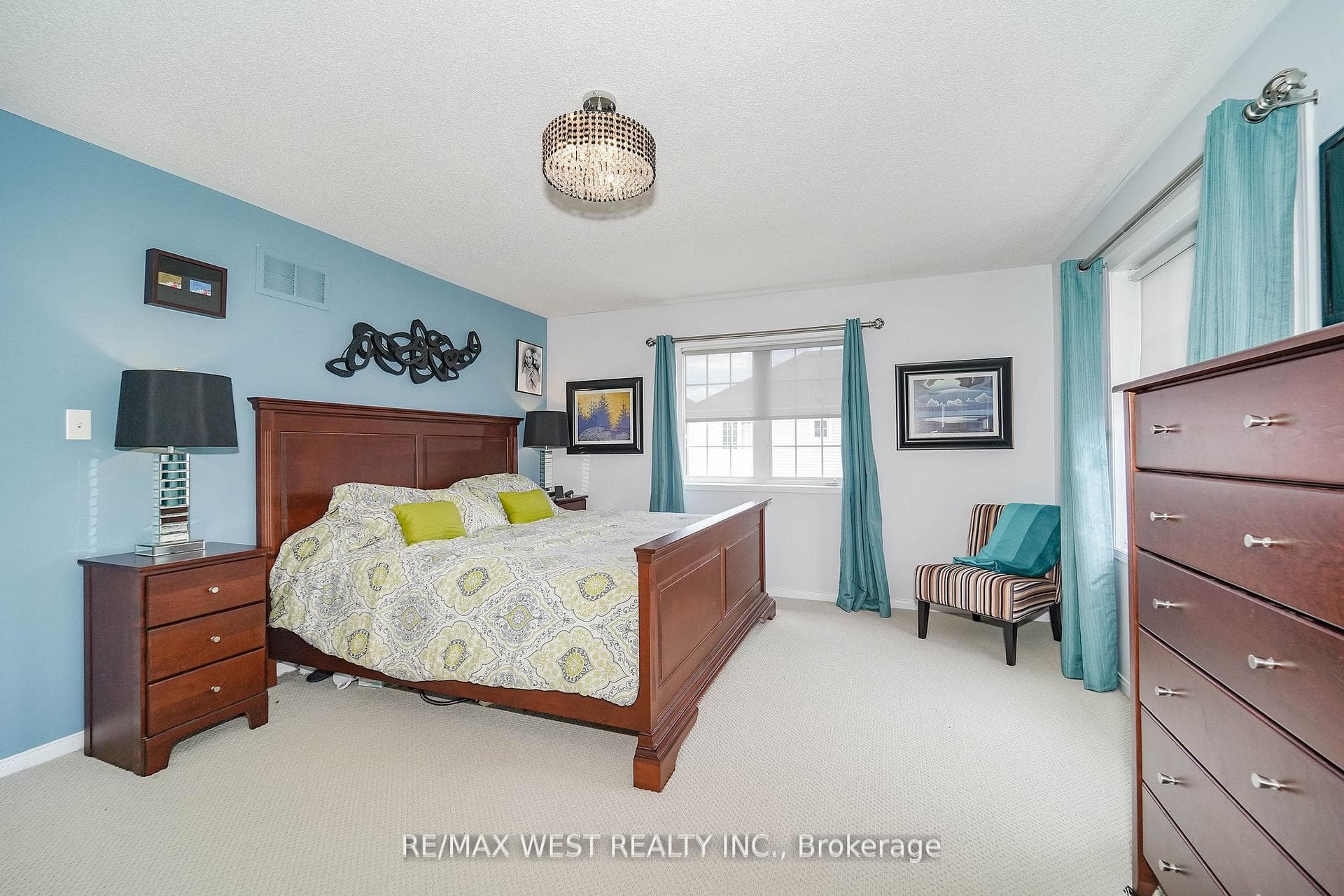112 Handley Crescent photo 12