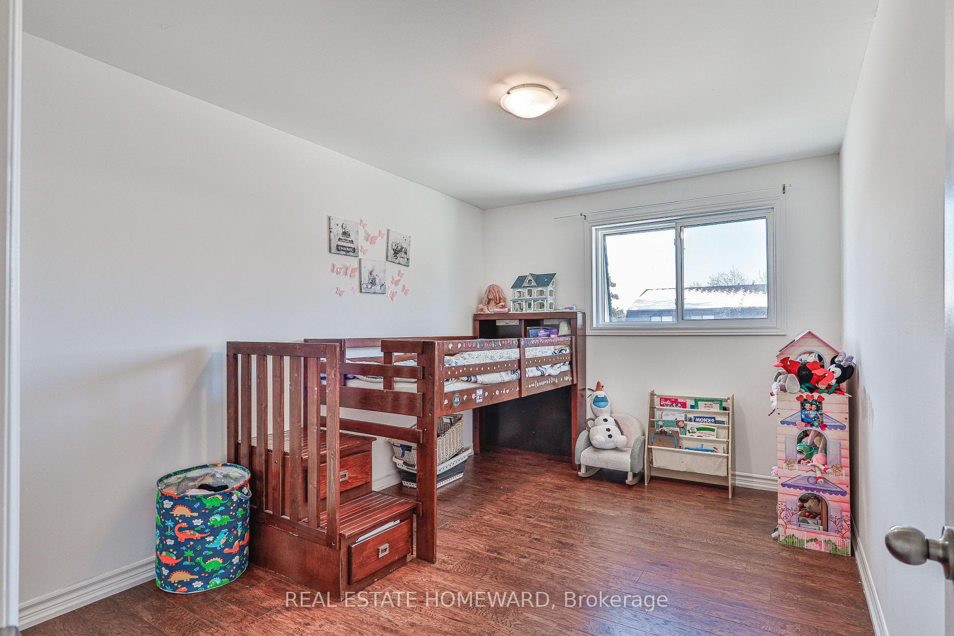 4 Poplar Crescent photo 31