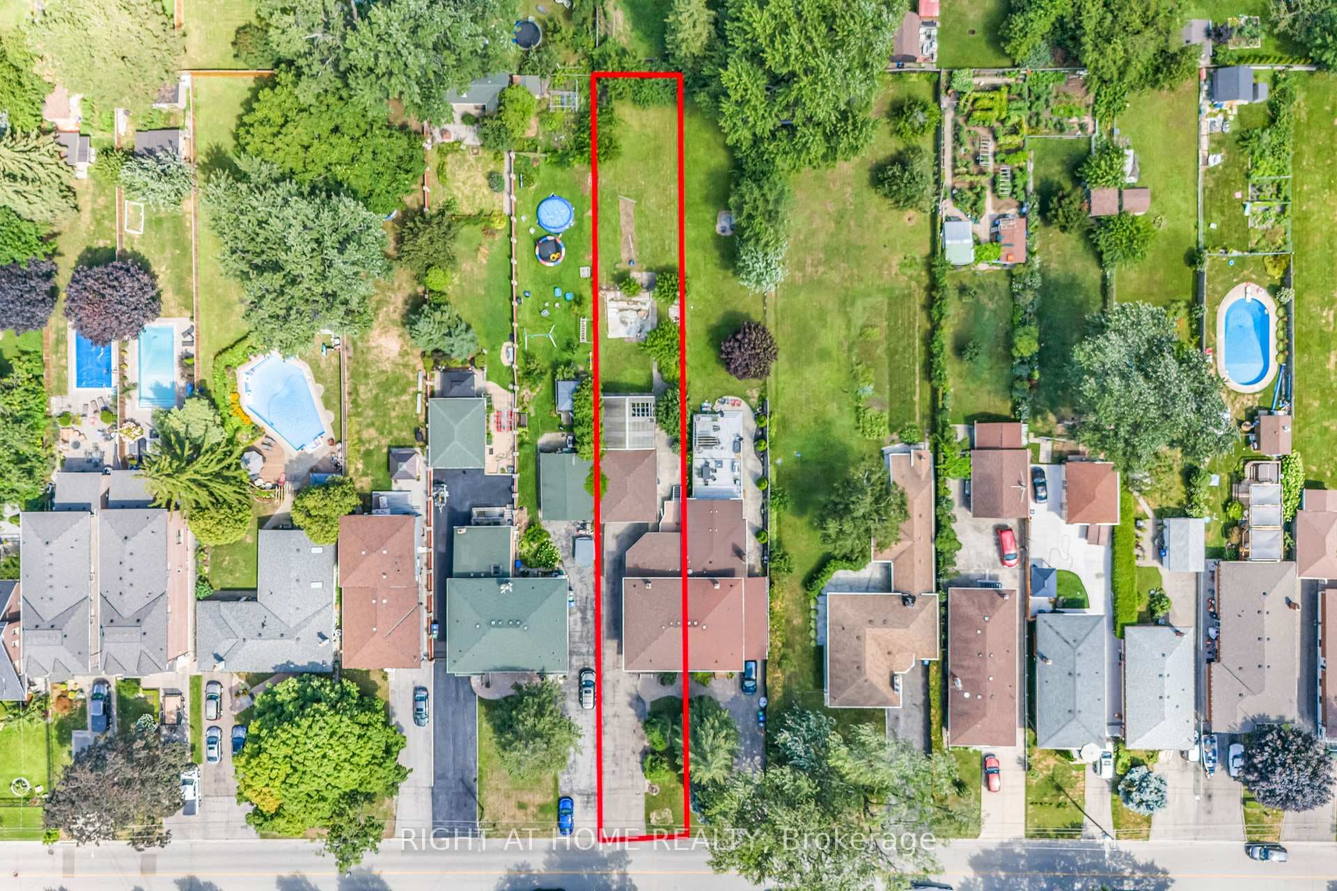 1553 Northmount Avenue photo 49
