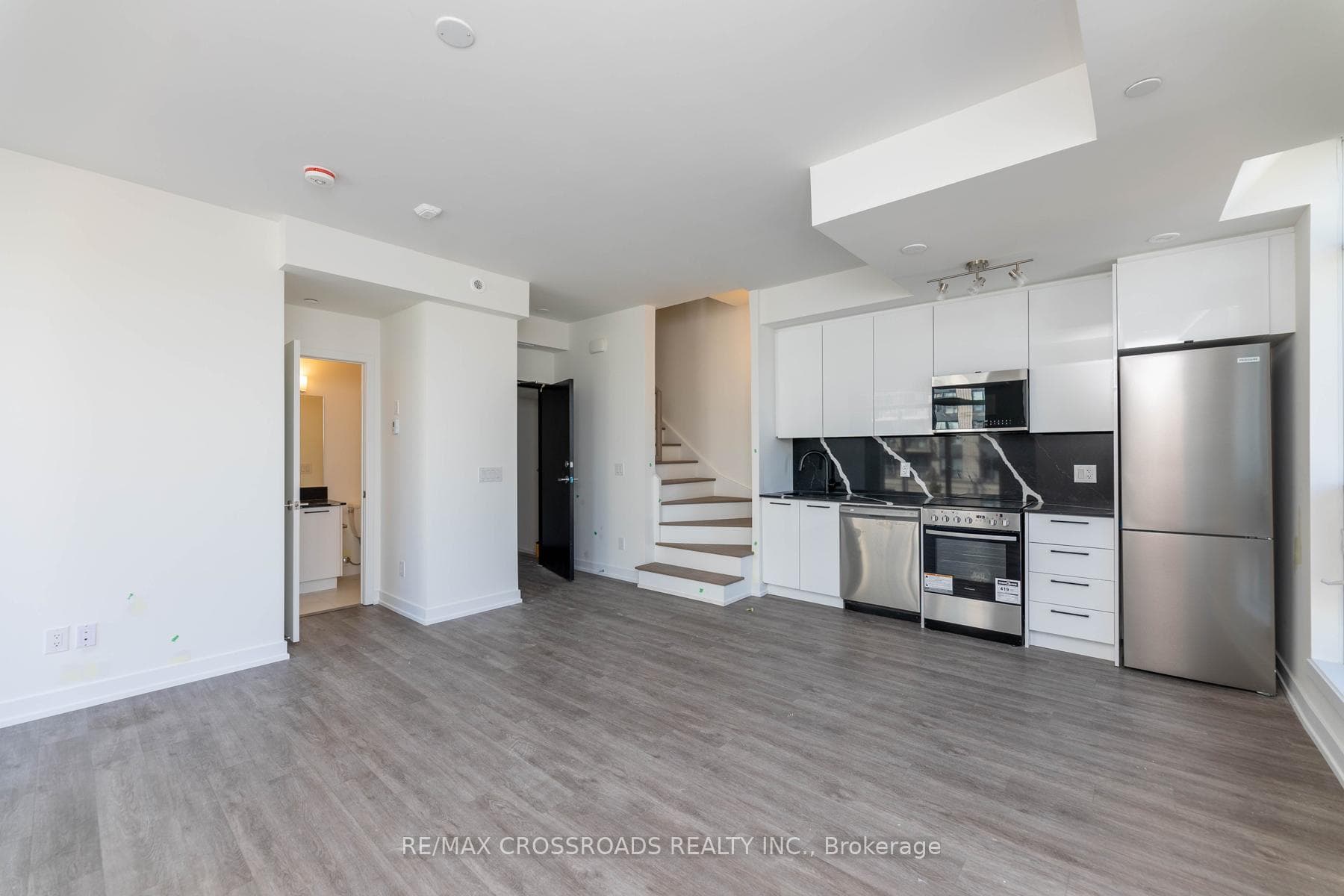 871 Sheppard Avenue Unit TH11 photo 14