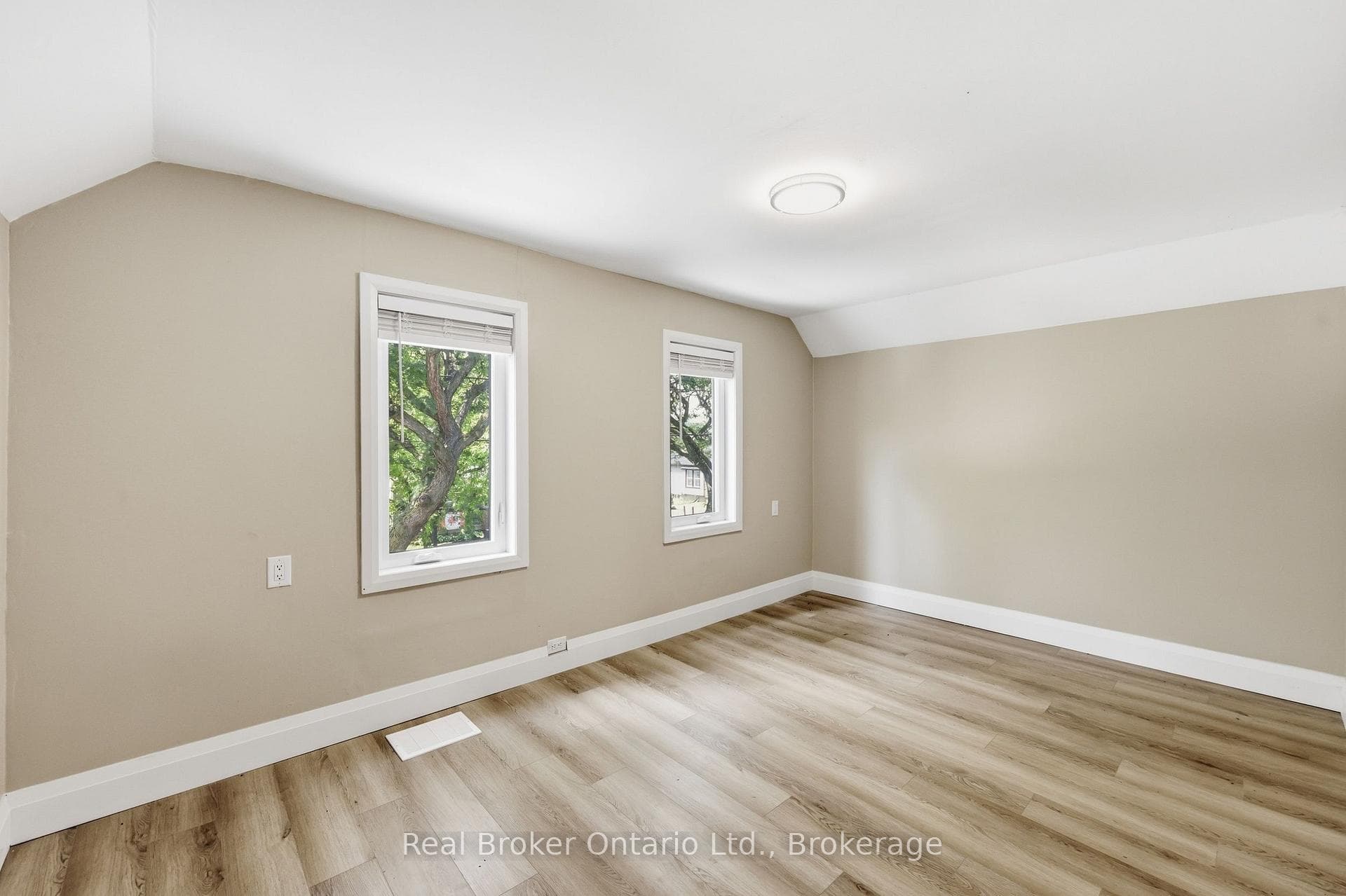 56 Harmony Avenue photo 24