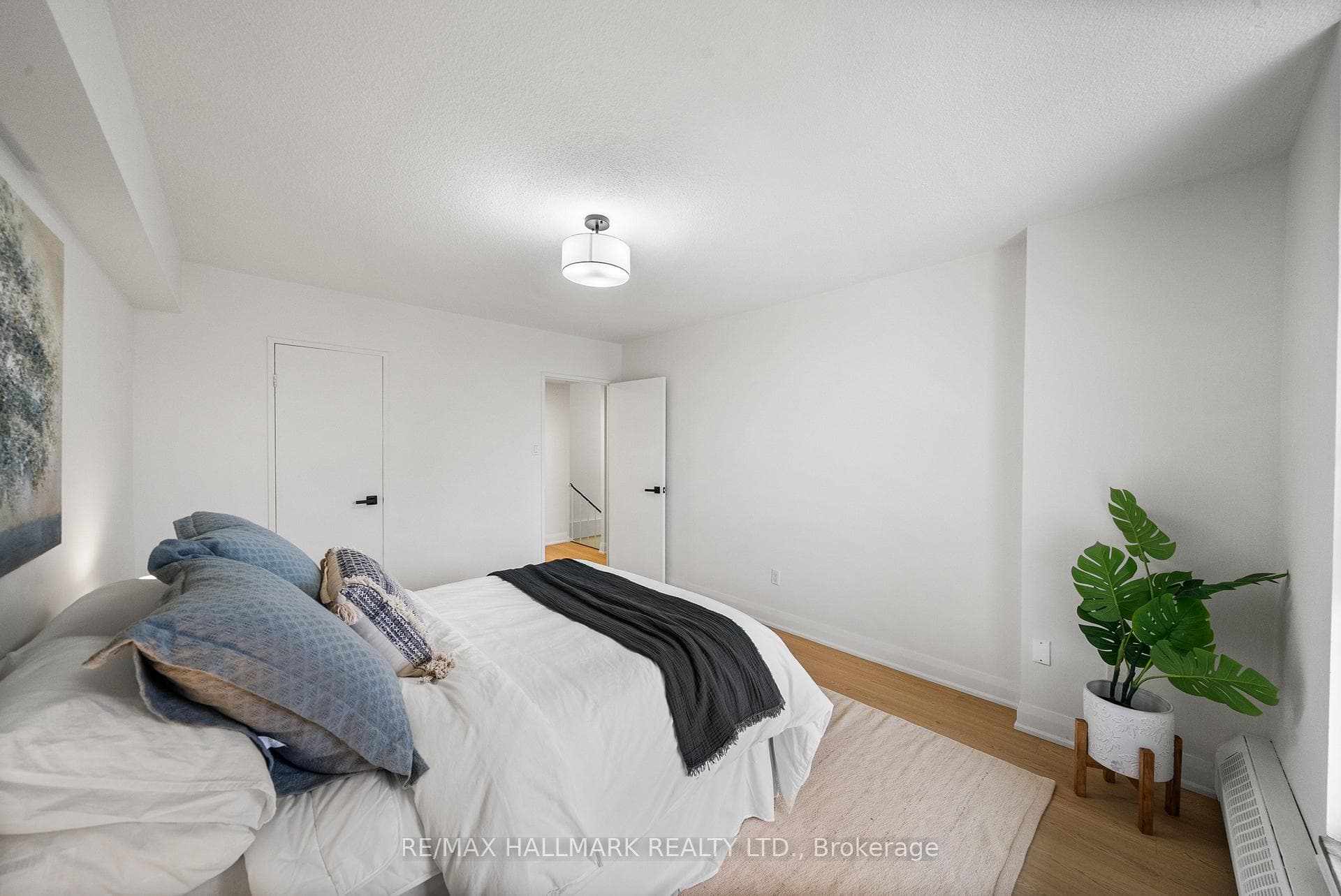 35 Ormskirk Avenue Unit 209 photo 17