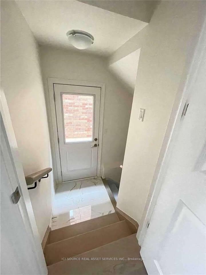 33 Macpherson Street photo 19