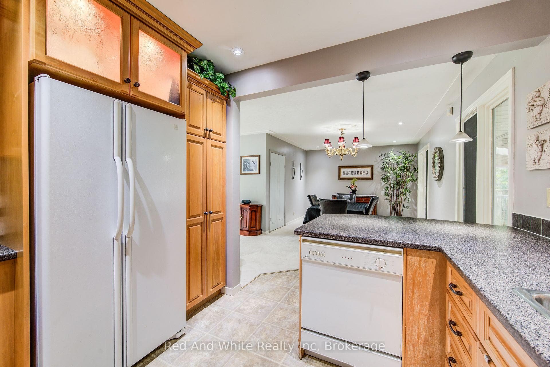 192 Warren Road photo 14