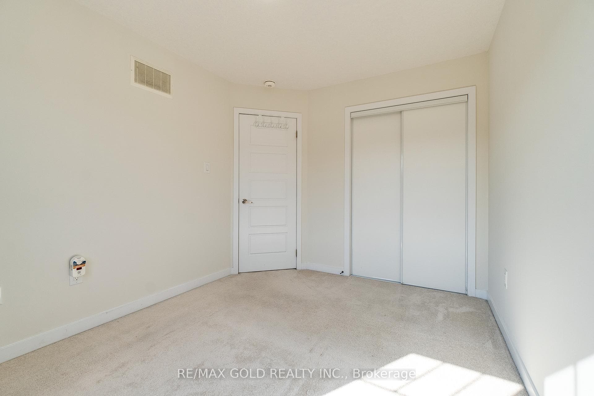 128 Pagebrook Crescent photo 34