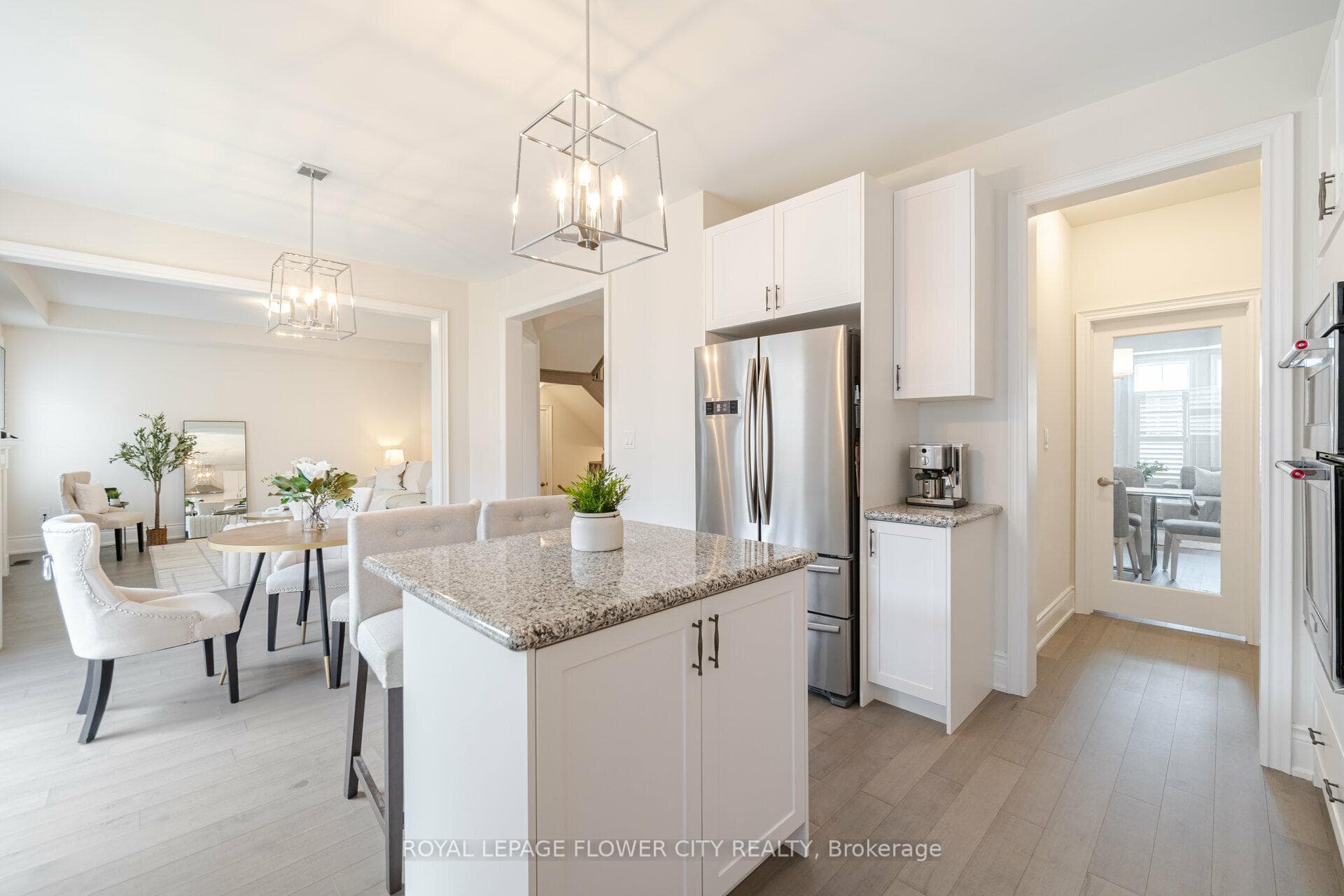 31 Golden Hawk Drive photo 15