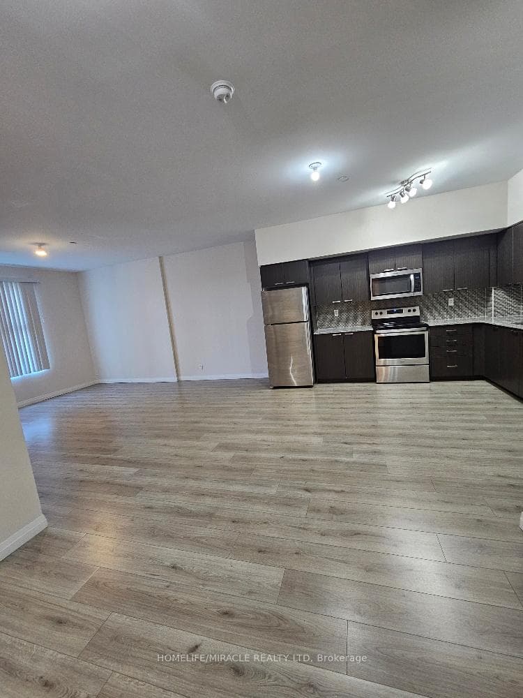 2152 Lawrence Avenue Unit 101 photo 9