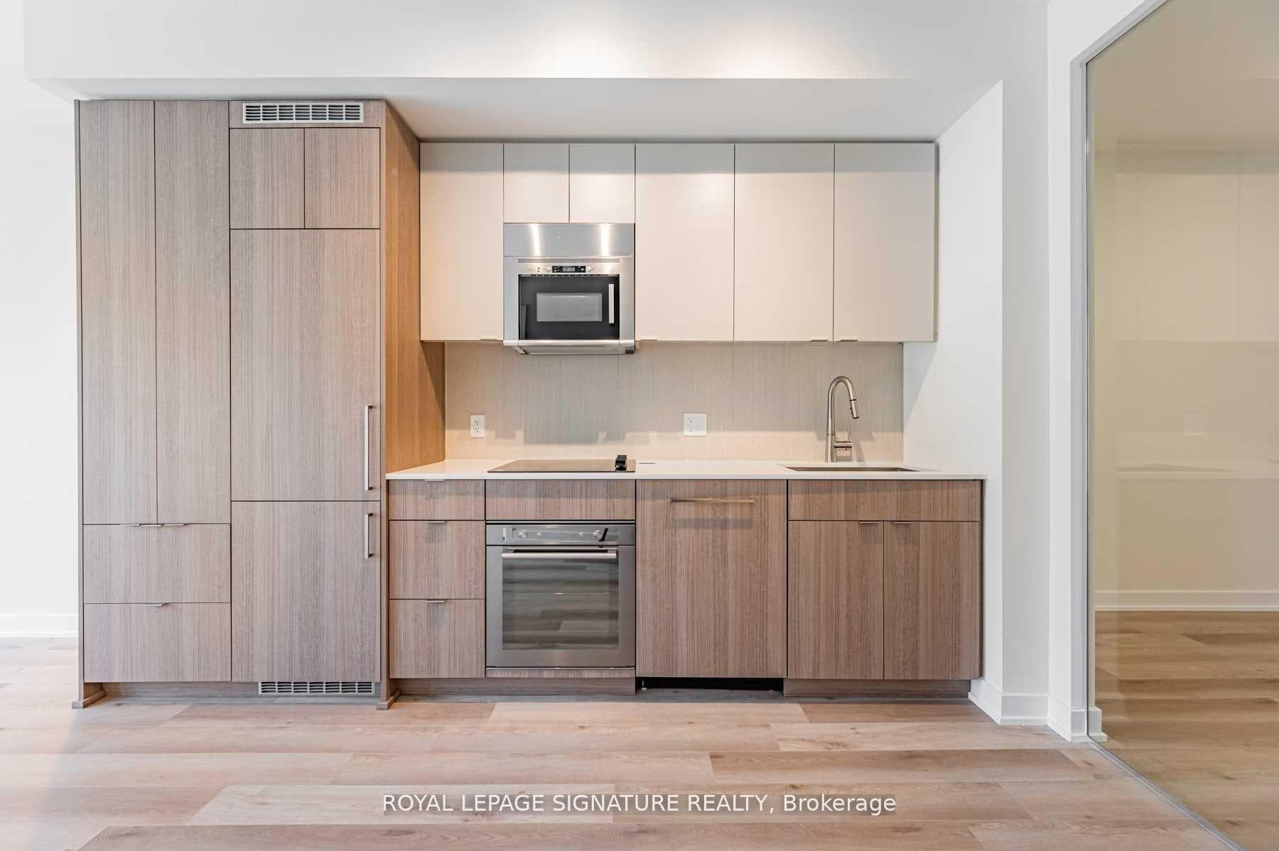 840 St Clair Avenue Unit 304 photo 4