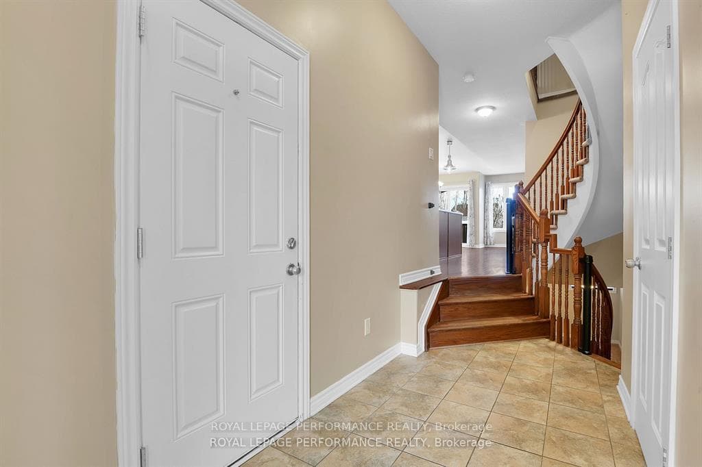 1843 ARROWGRASS Way photo 5