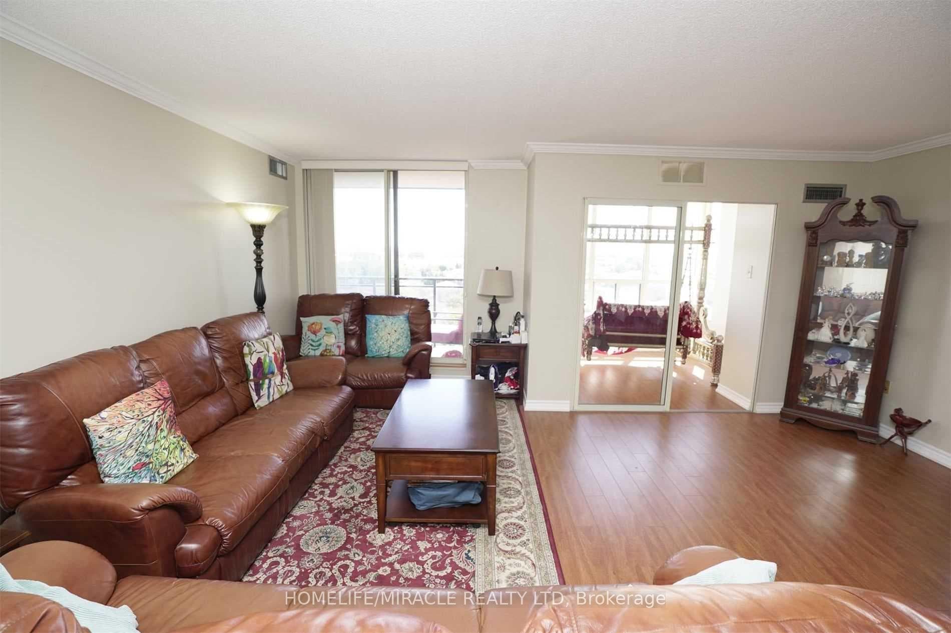 20 Cherrytree Drive Unit 712 photo 6
