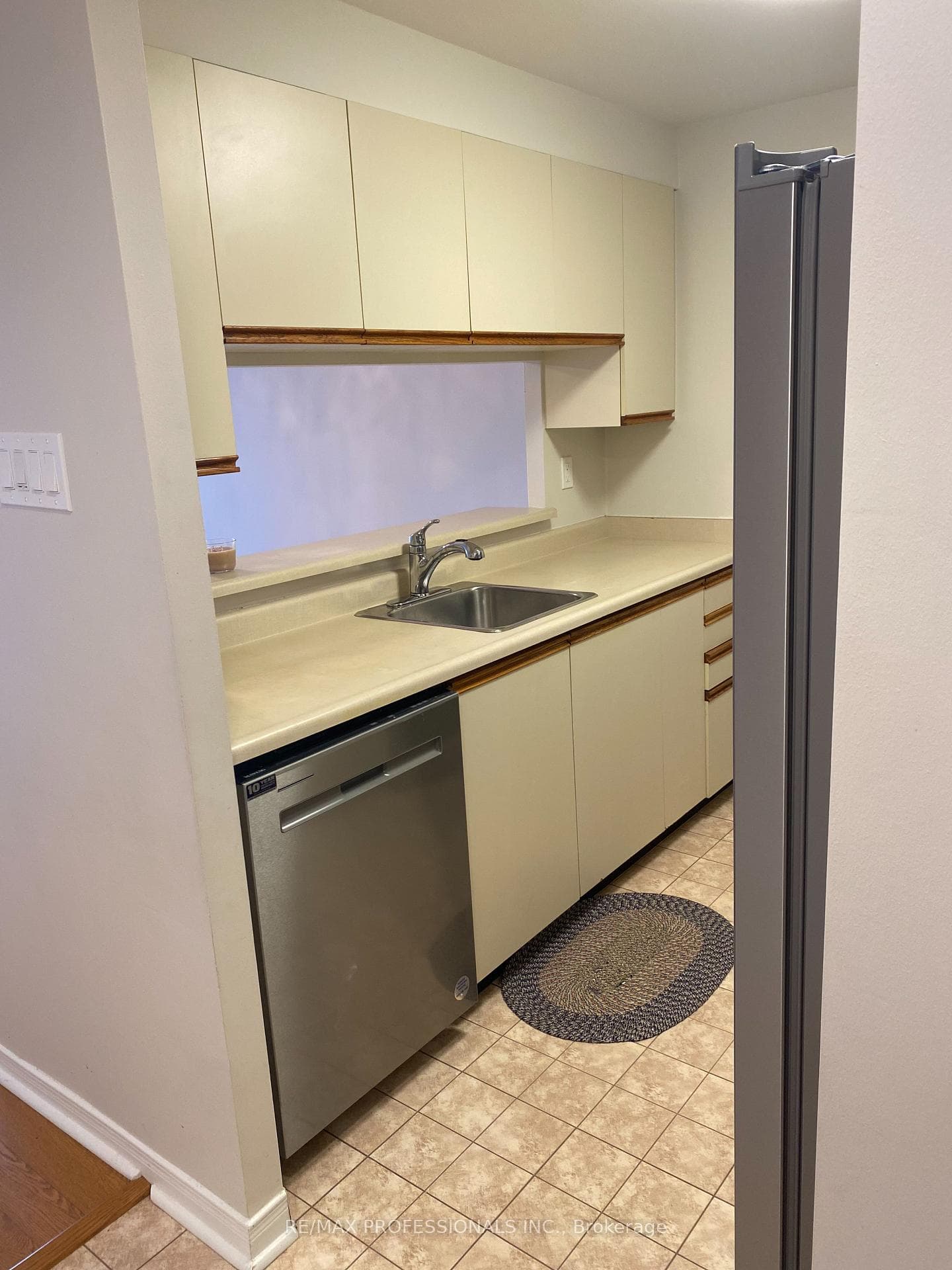 1655 Pickering Parkway Unit 215 photo 4