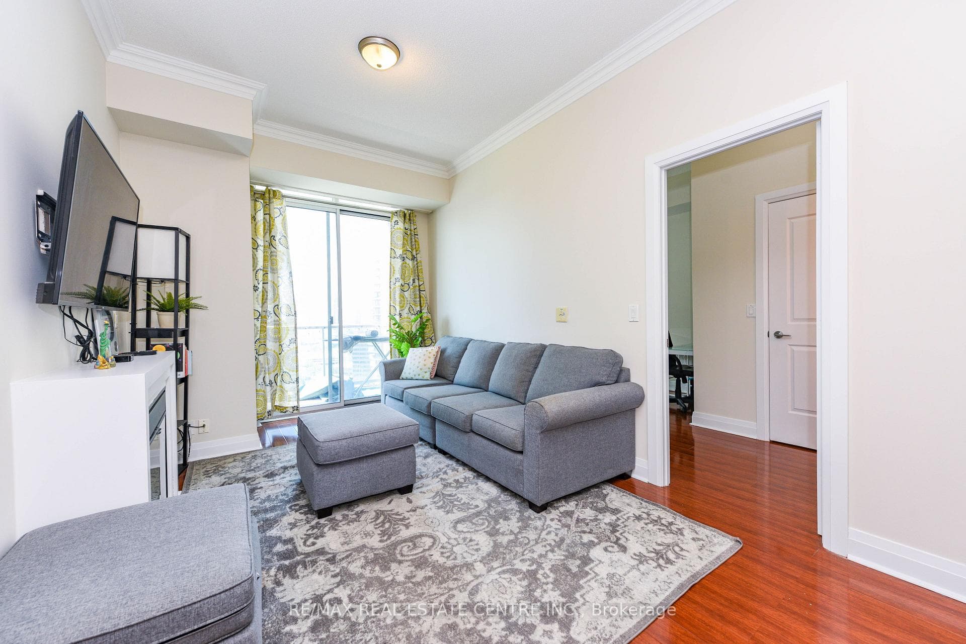90 Absolute Avenue Unit 2605 photo 10