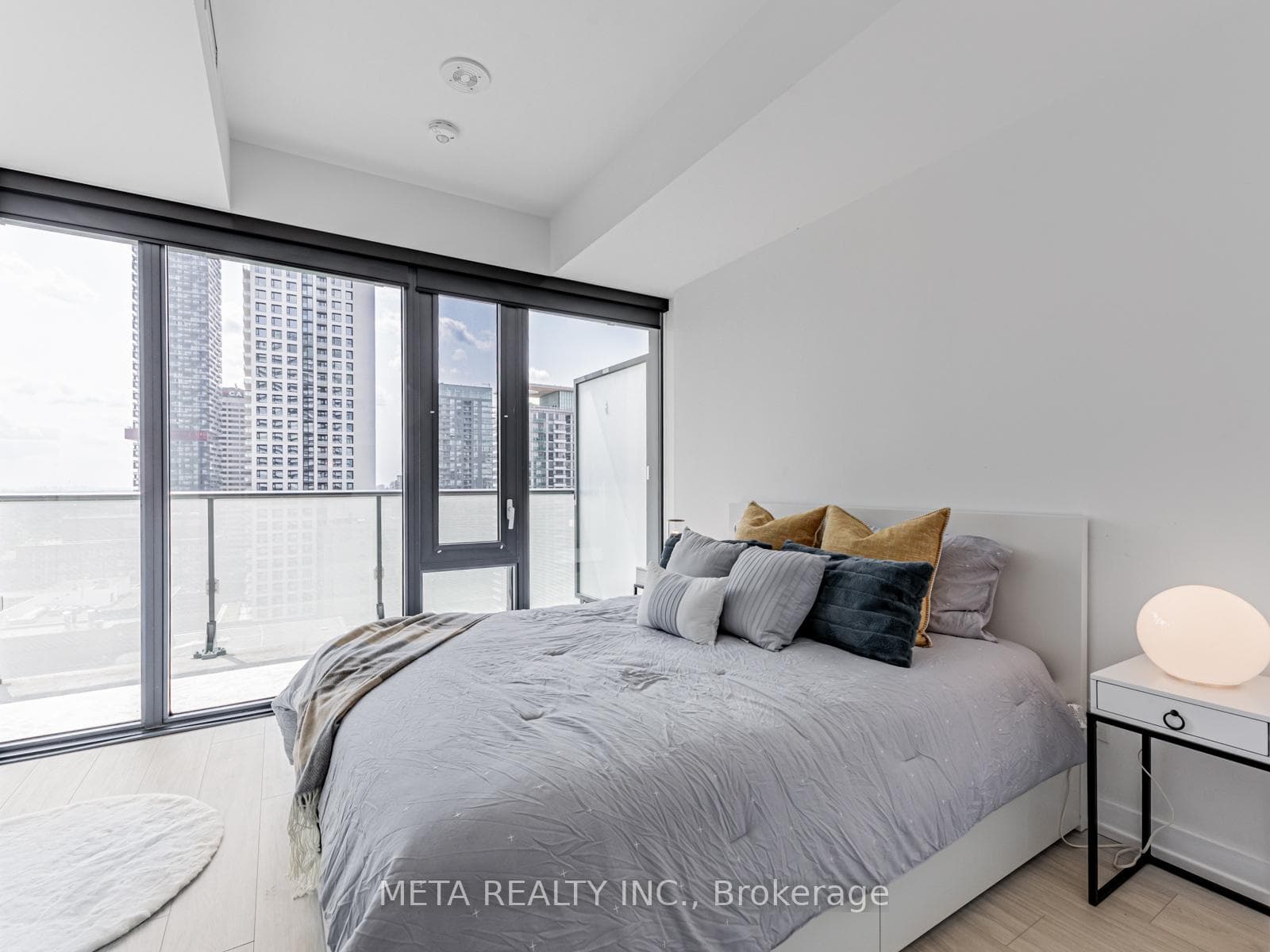 161 Roehampton Avenue Unit 2210 photo 17
