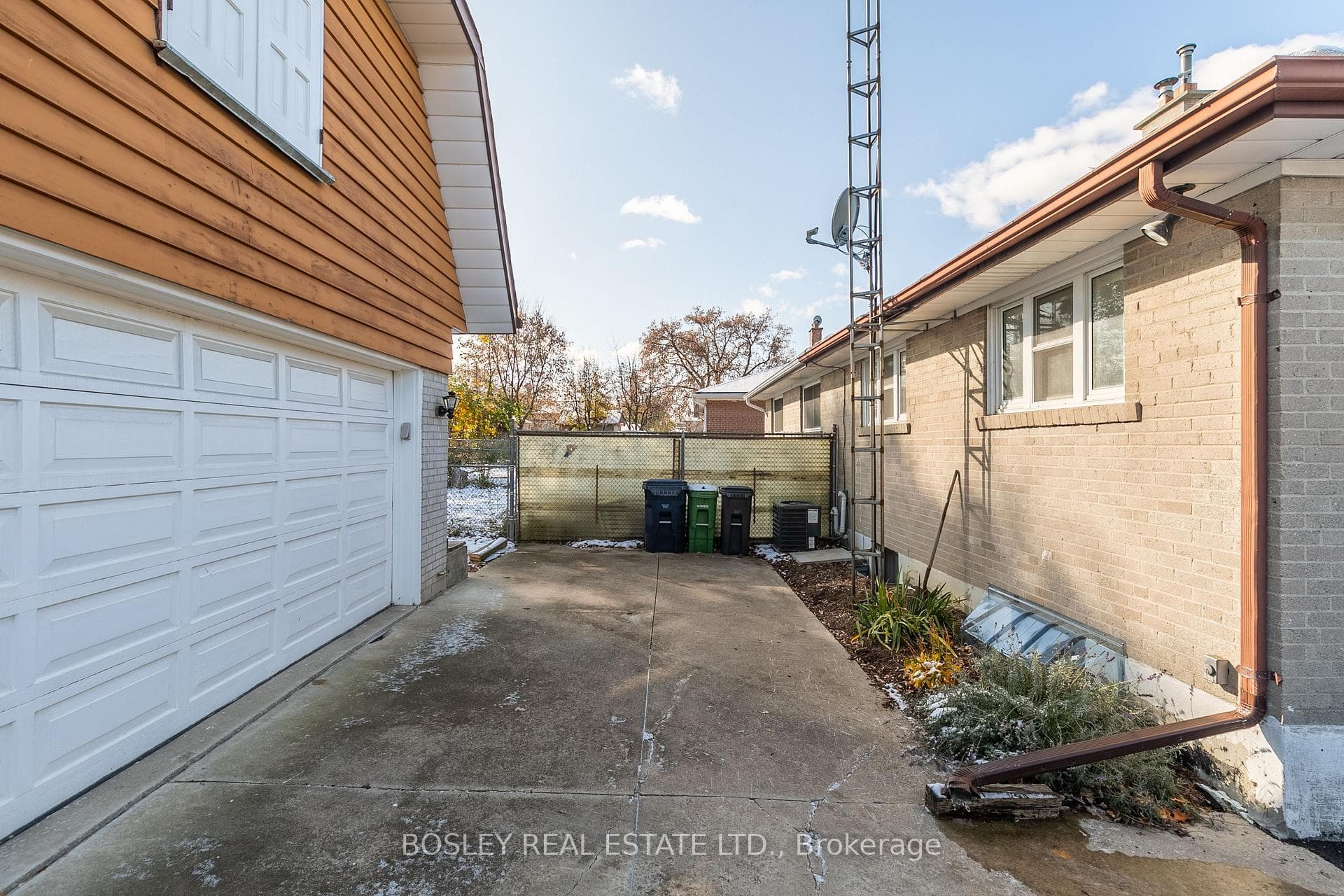 11 Sanagan Road Unit Lower photo 21