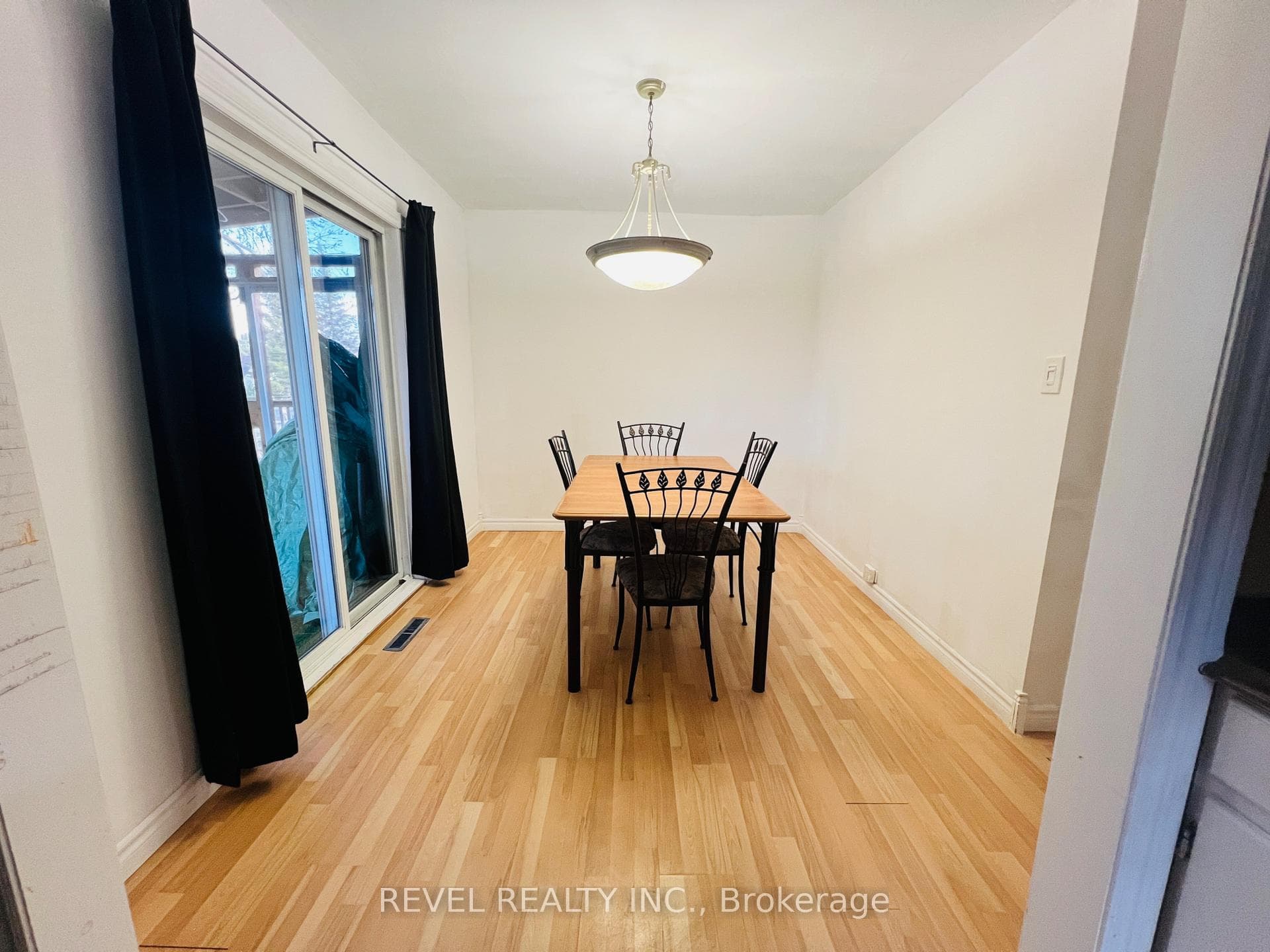 129 Leighton Street photo 8