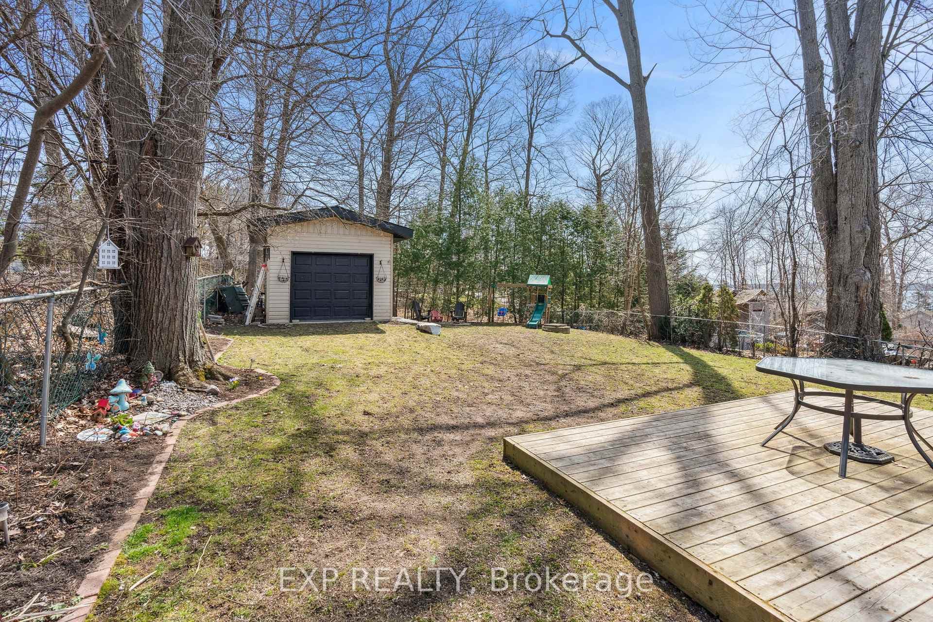 48 Percy Crescent photo 28