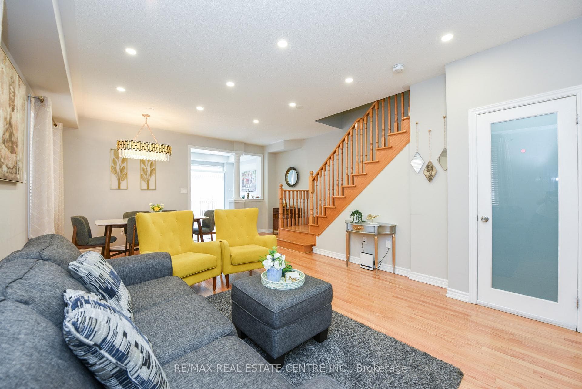 682 Megson Terrace photo 6