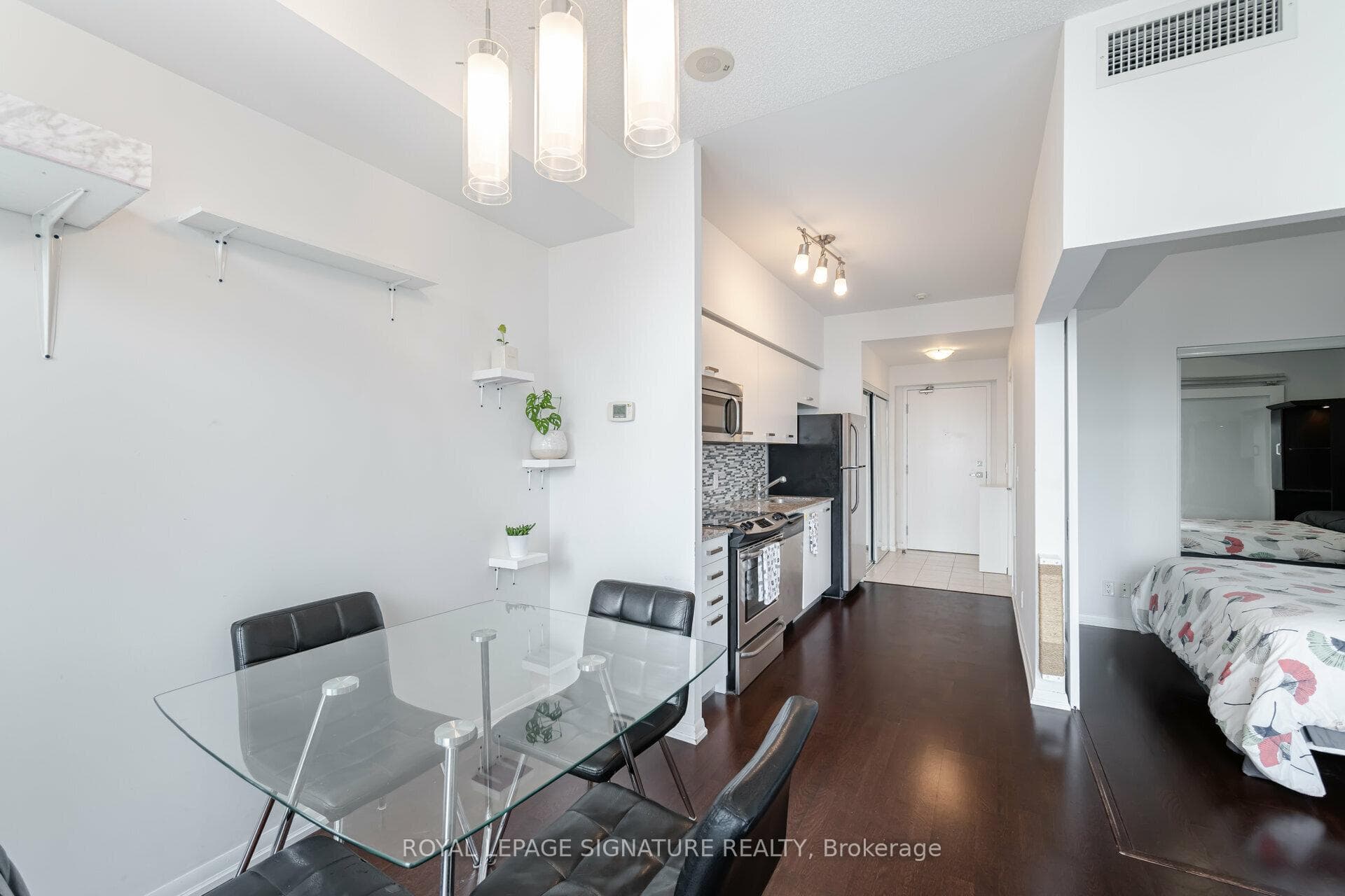 832 Bay Street Unit 3307 photo 10