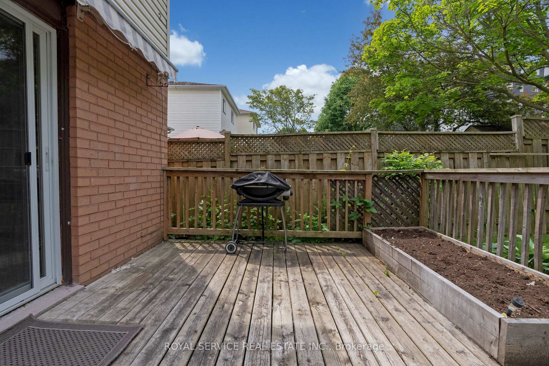 Large Back Deck, Room to host BBQ's
