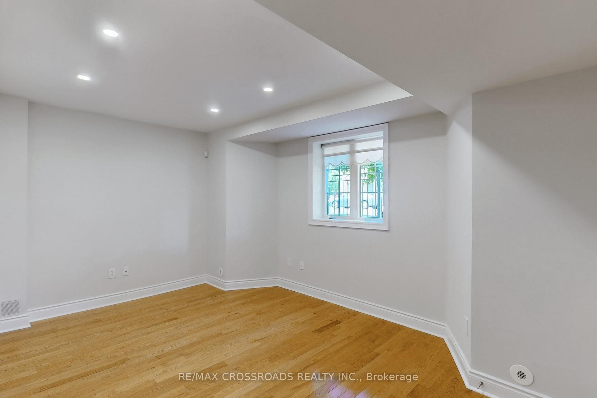 188 Legends Way photo 27