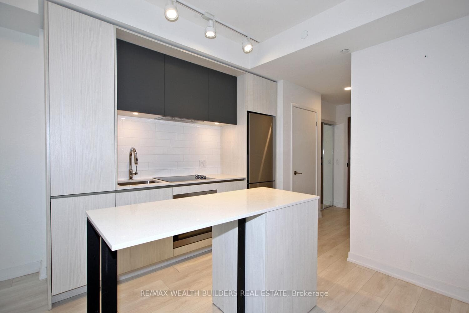34 Tubman Avenue Unit 701E photo 9