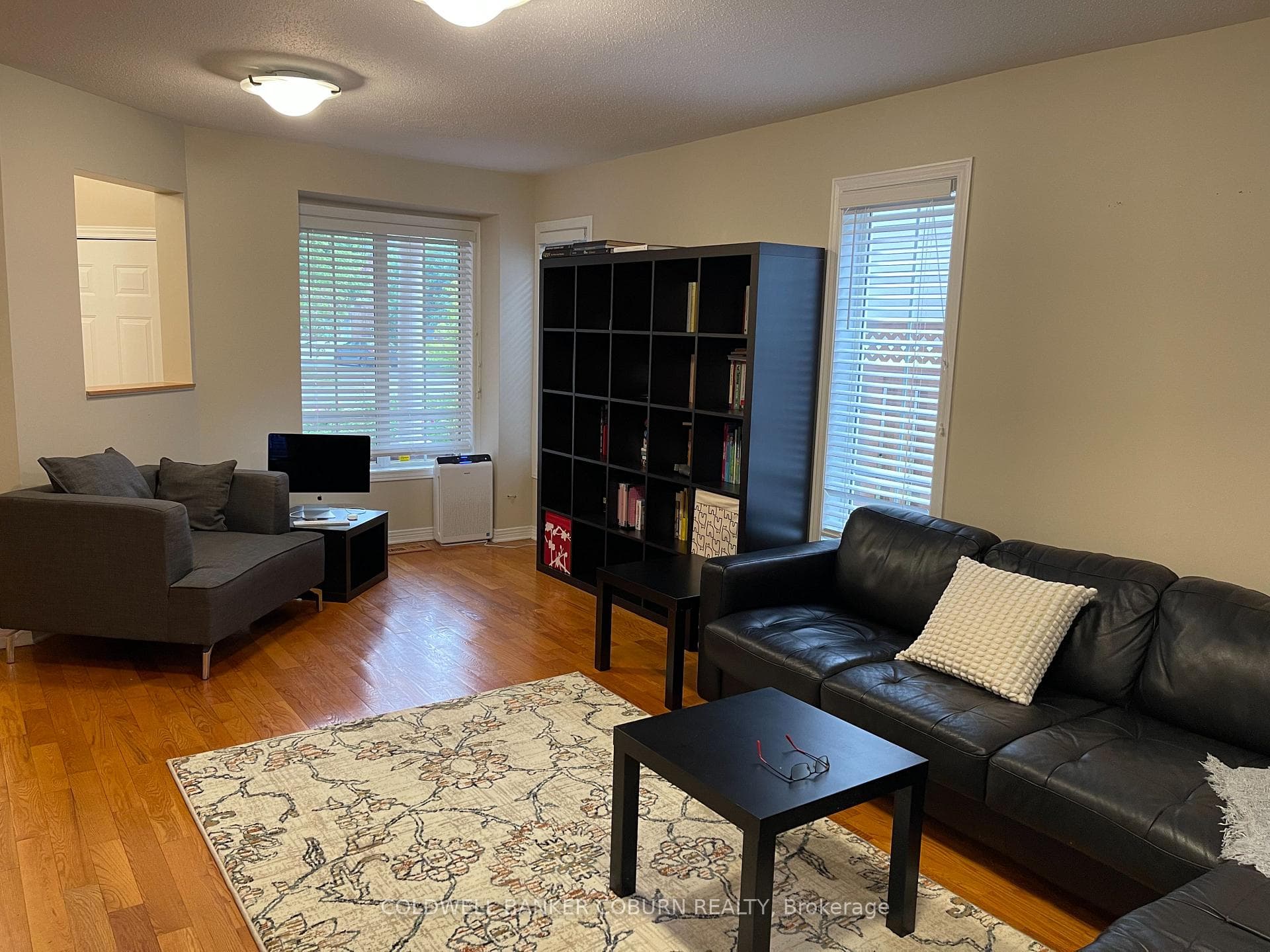15 Oriska Way photo 5
