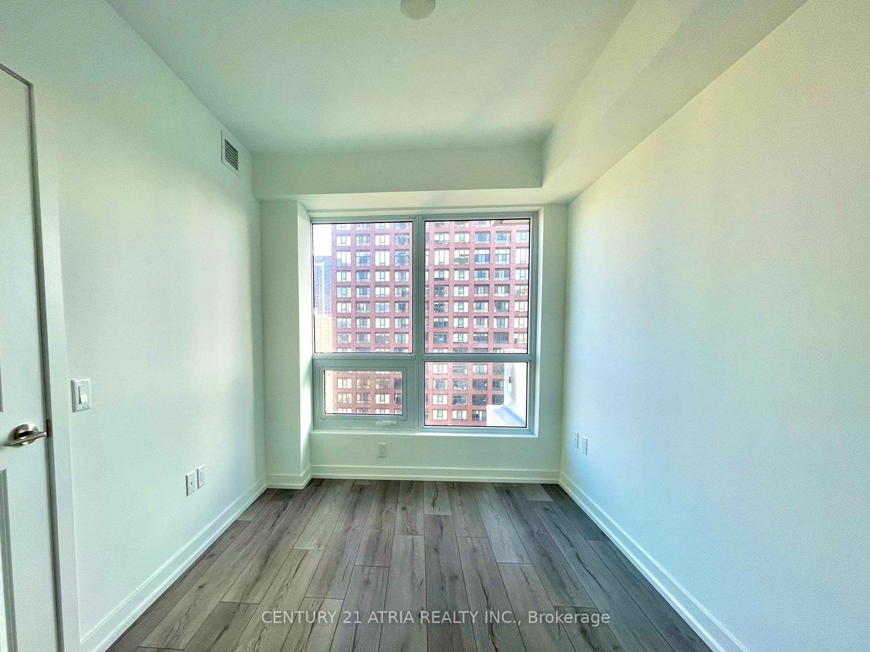395 Bloor Street Unit 2011 photo 8