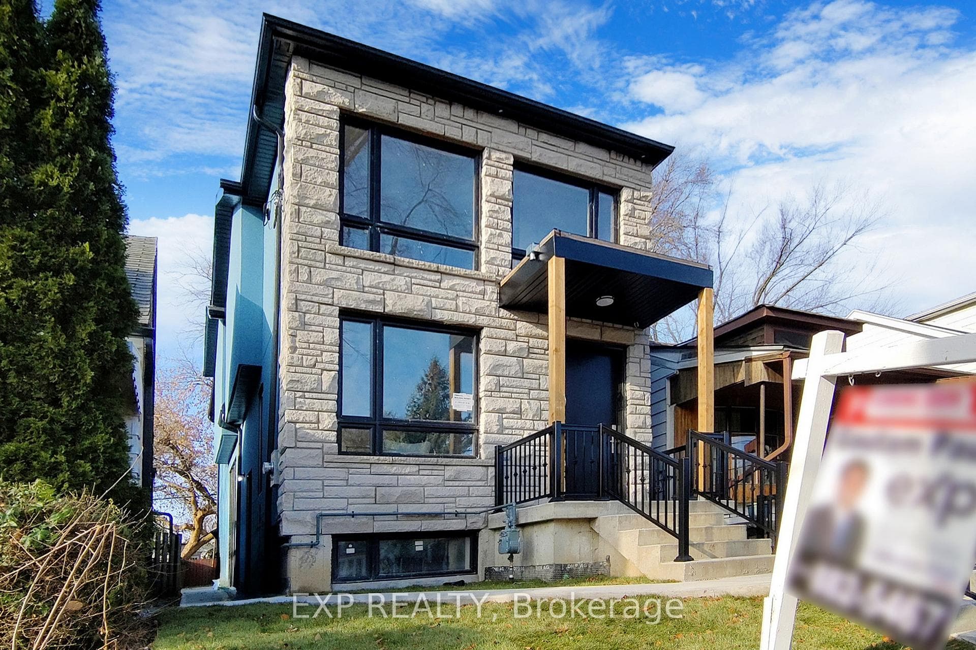 644 Rhodes Avenue photo 2