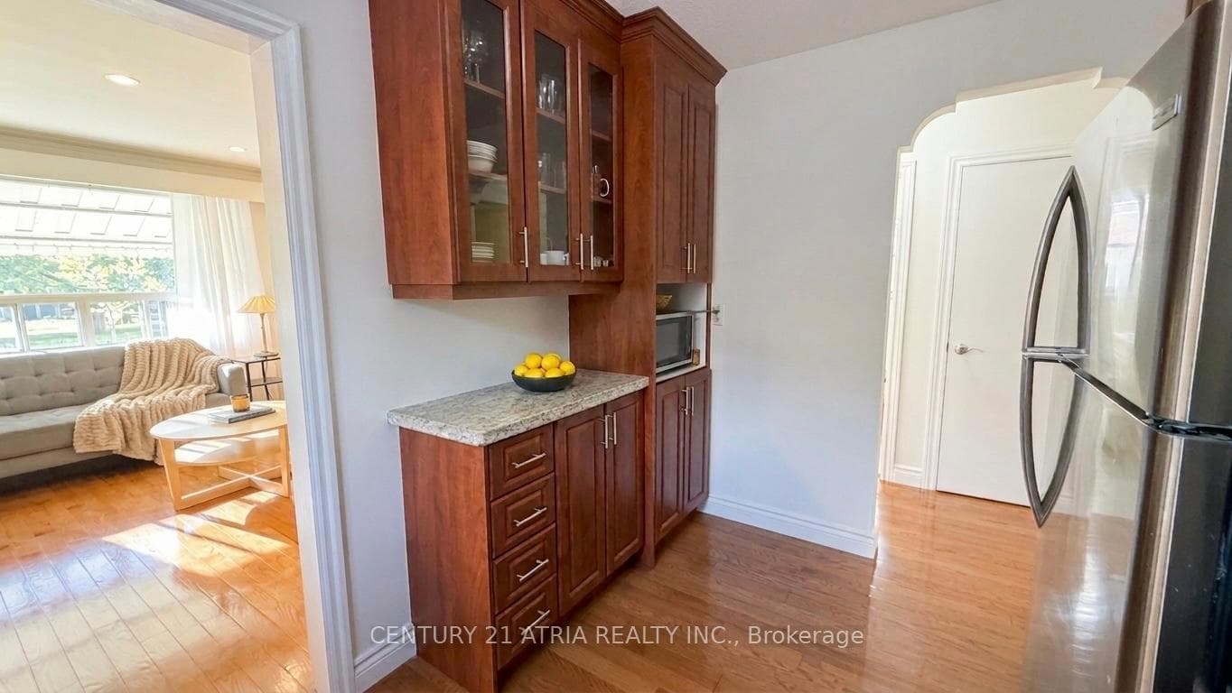115 Ellington Drive photo 8