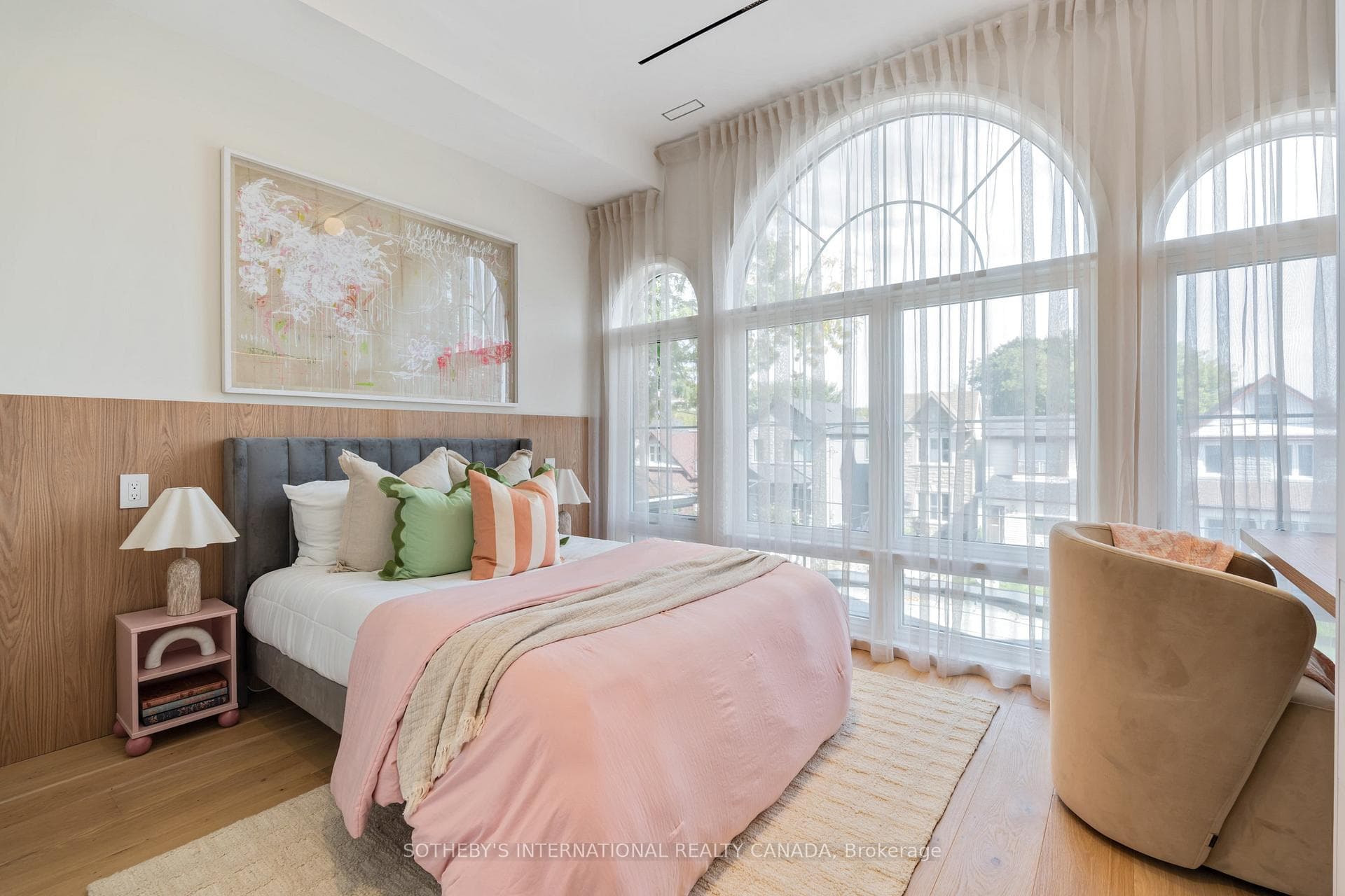 566 Delaware Avenue photo 19
