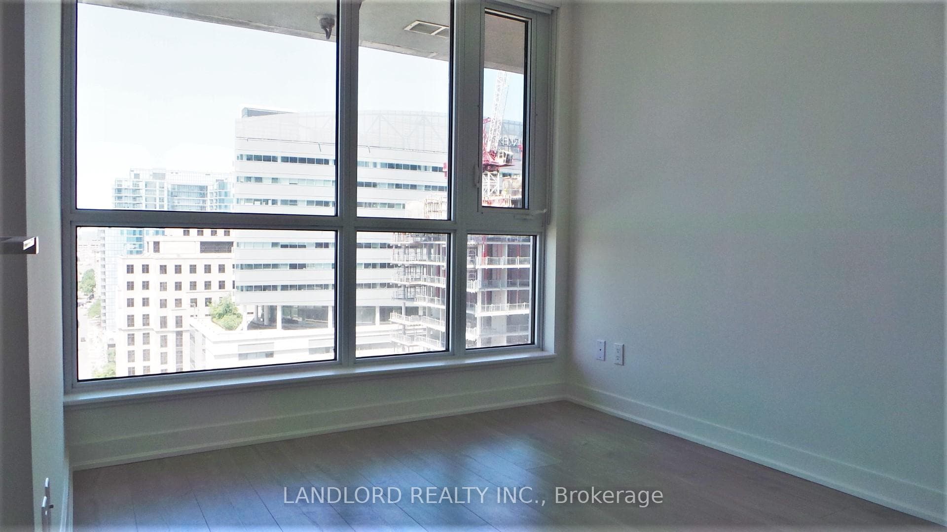 199 Richmond Street Unit 1807 photo 4