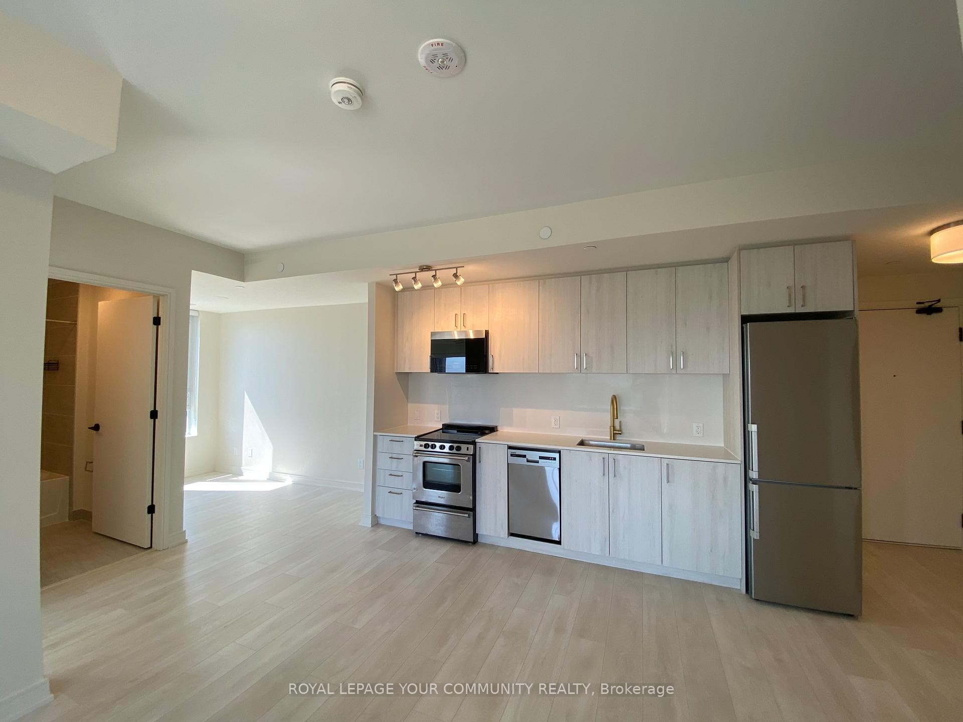 8010 Derry Road Unit 602 photo 6