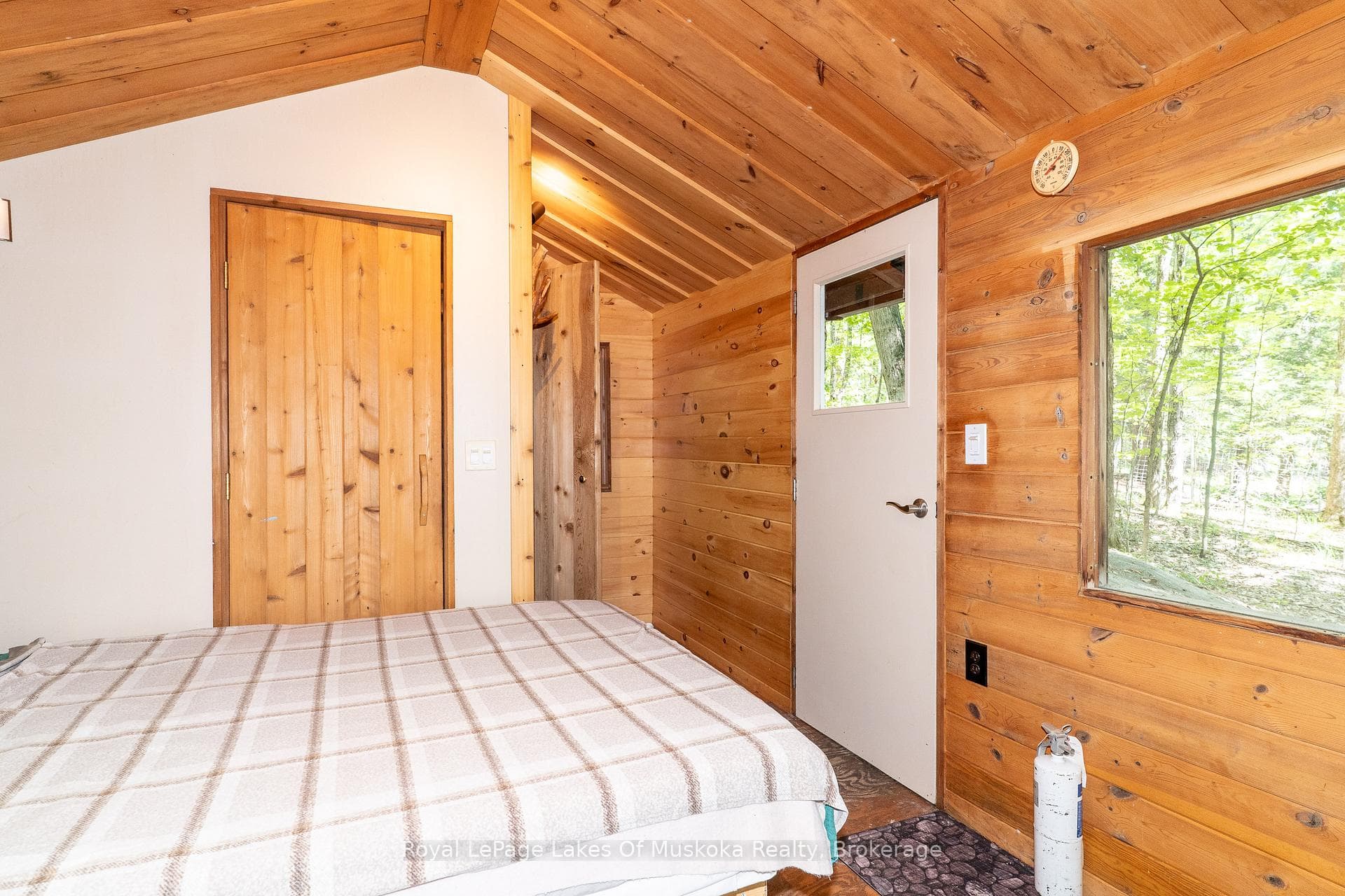 1056 Golden Beach Road photo 28