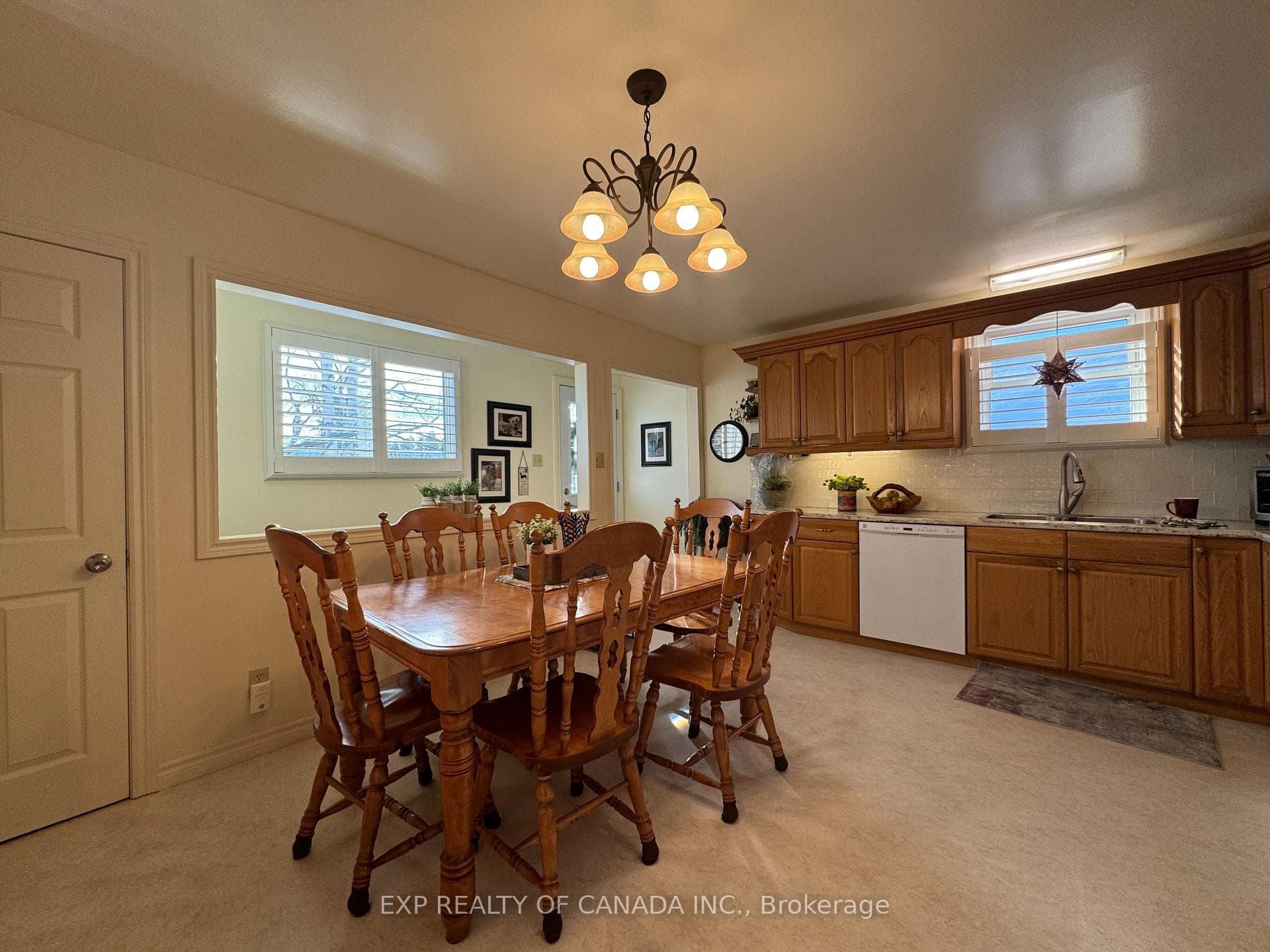 Dine In Kitchen