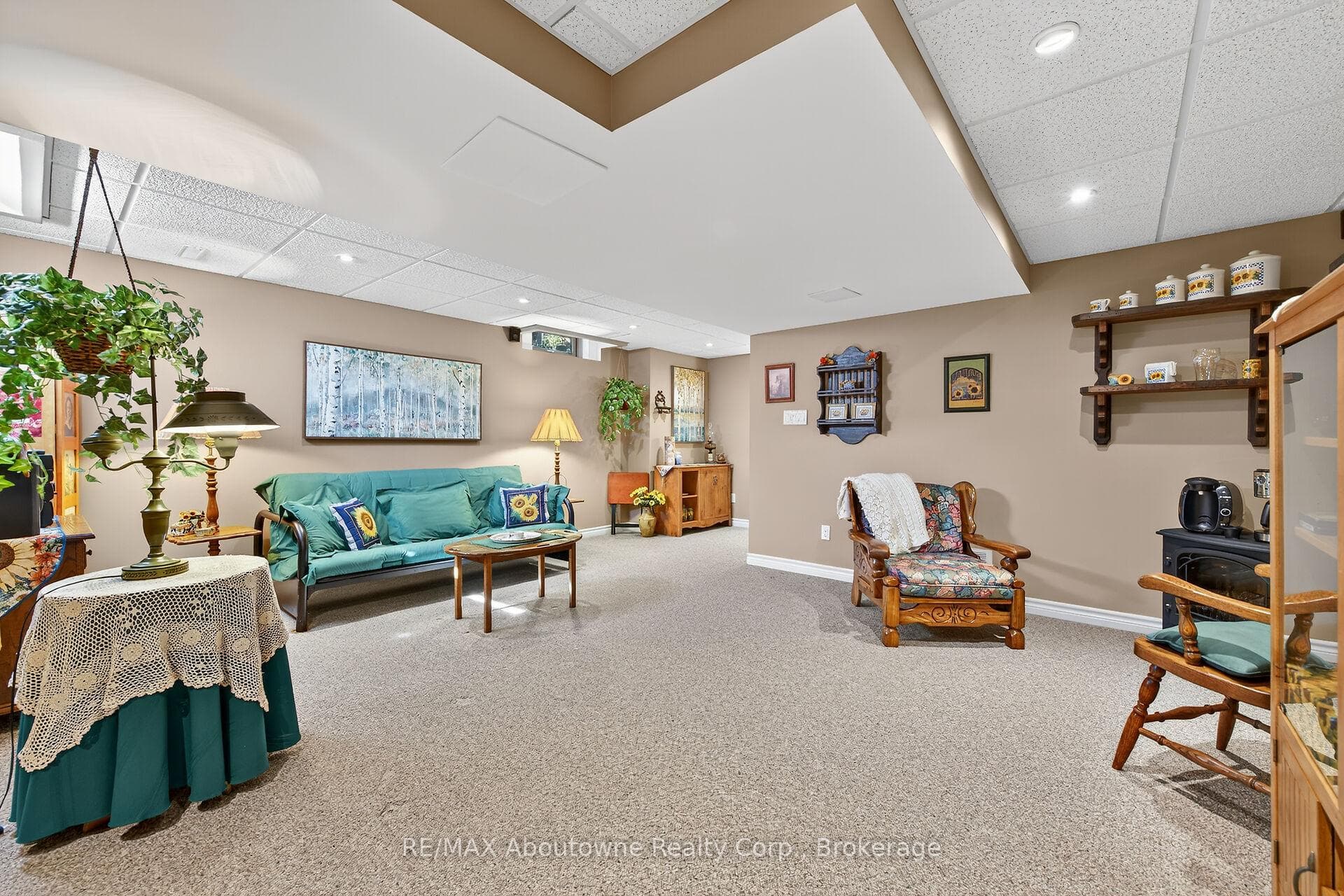 31 Elderberry Avenue photo 26