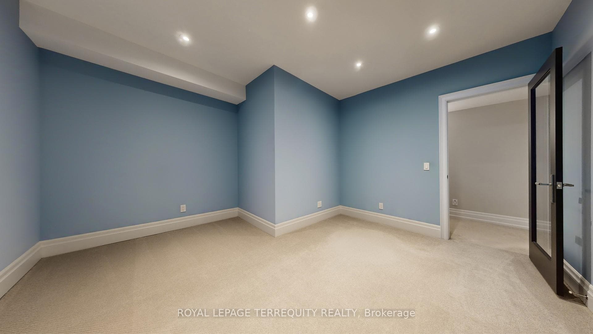 537 Marksbury Road photo 31
