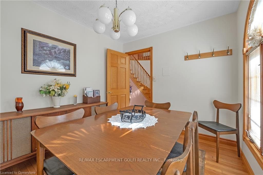 10 Embassy Drive photo 6