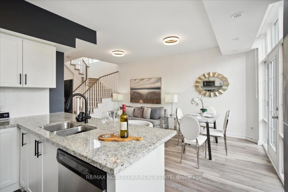 2 Linsmore Place Unit 300 photo 17