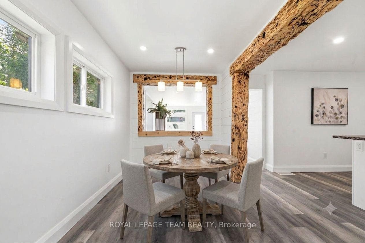 Virtually staged dining