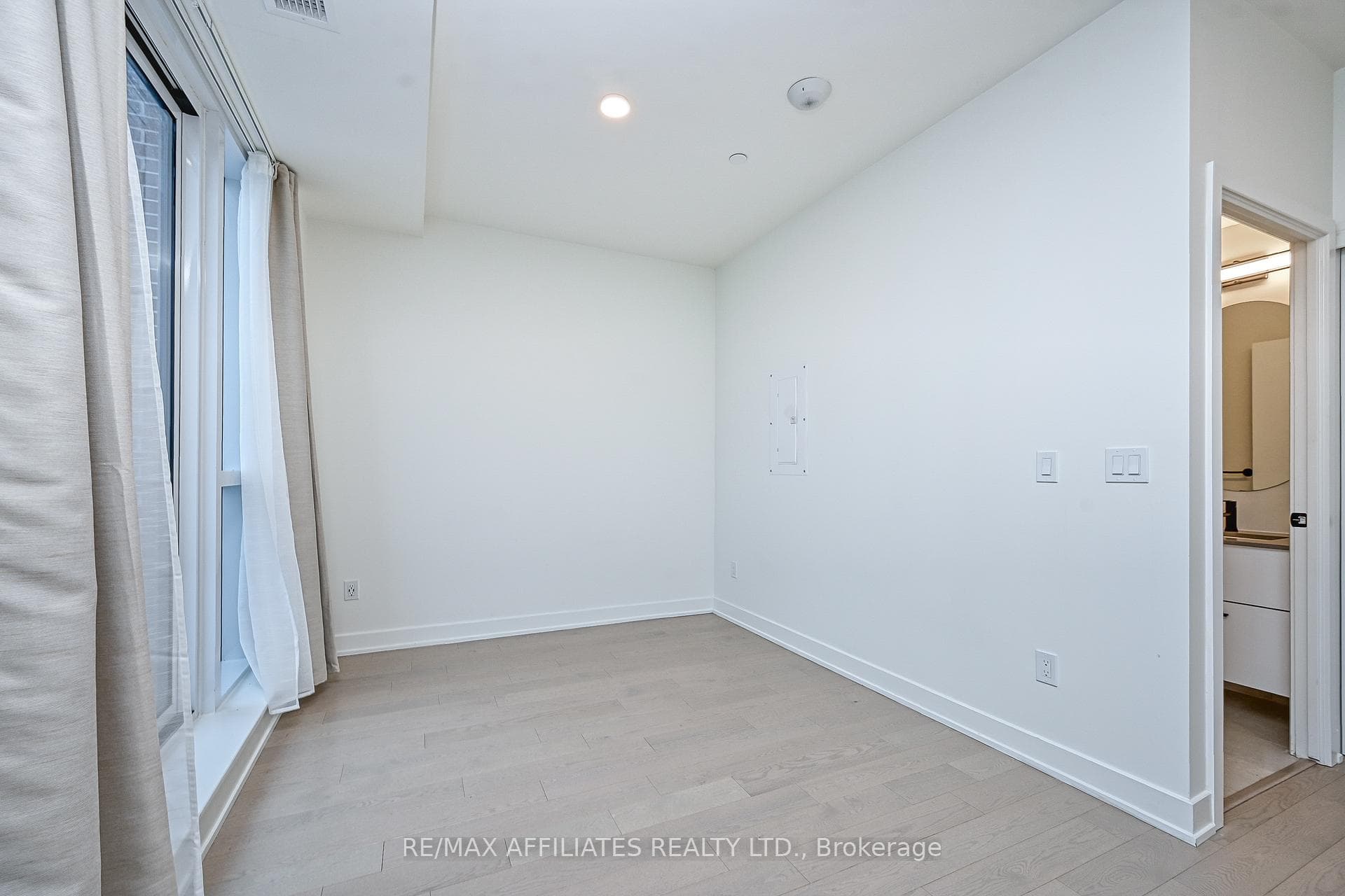 560 Rideau Street Unit 611 photo 10