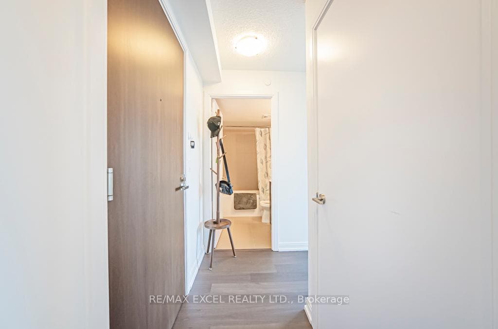 255 Village Green Square Unit 1508 photo 11