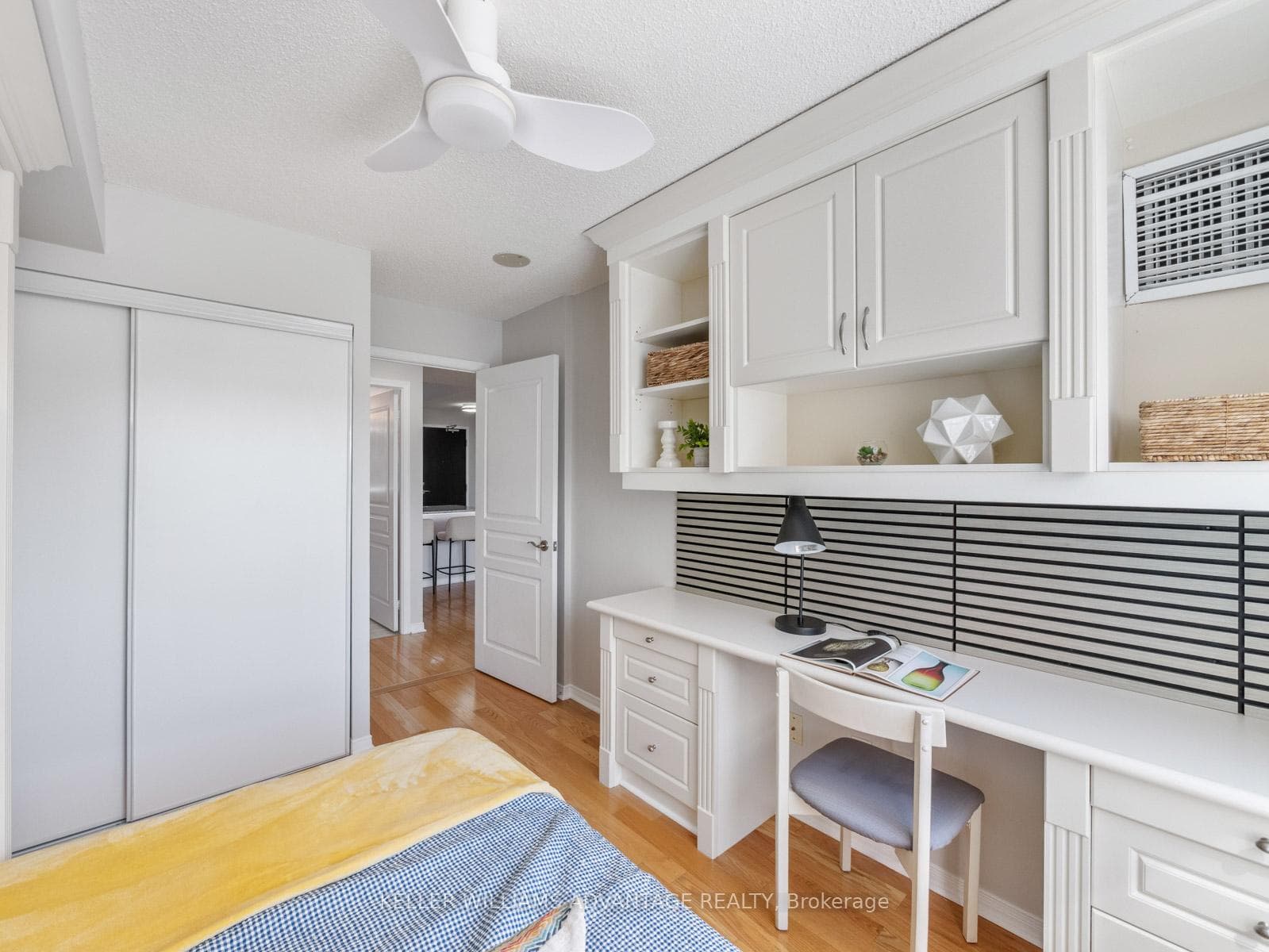 1733 Queen Street Unit 424 photo 26