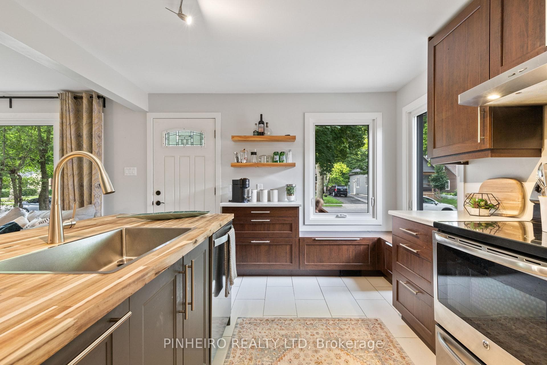 141 Barker Street photo 5