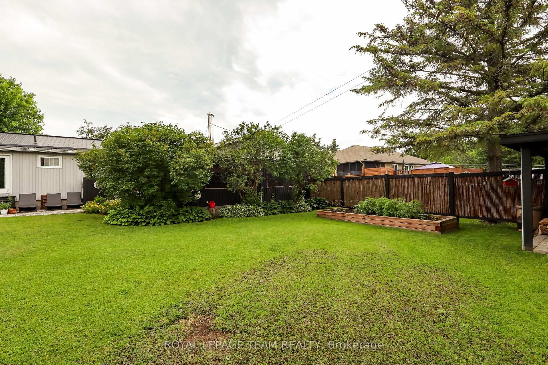 3041 Bridge Street photo 4